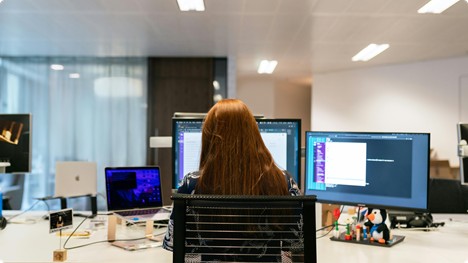 Qué hace un desarrollador web