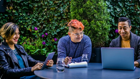 Carreras relacionadas con la tecnología: guía completa para tu futuro profesional