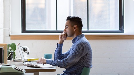 Micro-credenciales & upskilling continuo: la nueva era del aprendizaje profesional