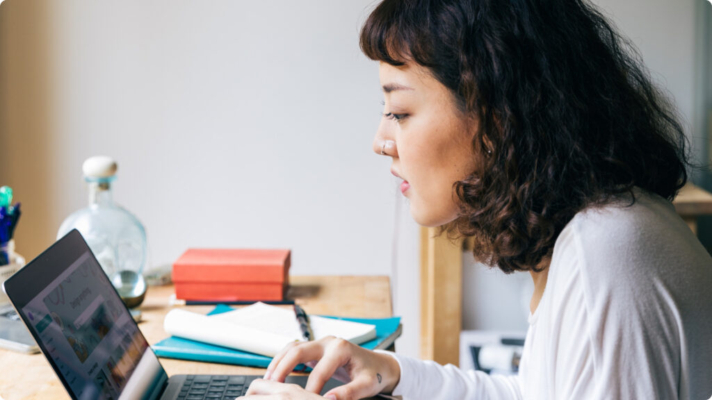 El primer paso para organizar tu tiempo de estudio es crear un horario semanal